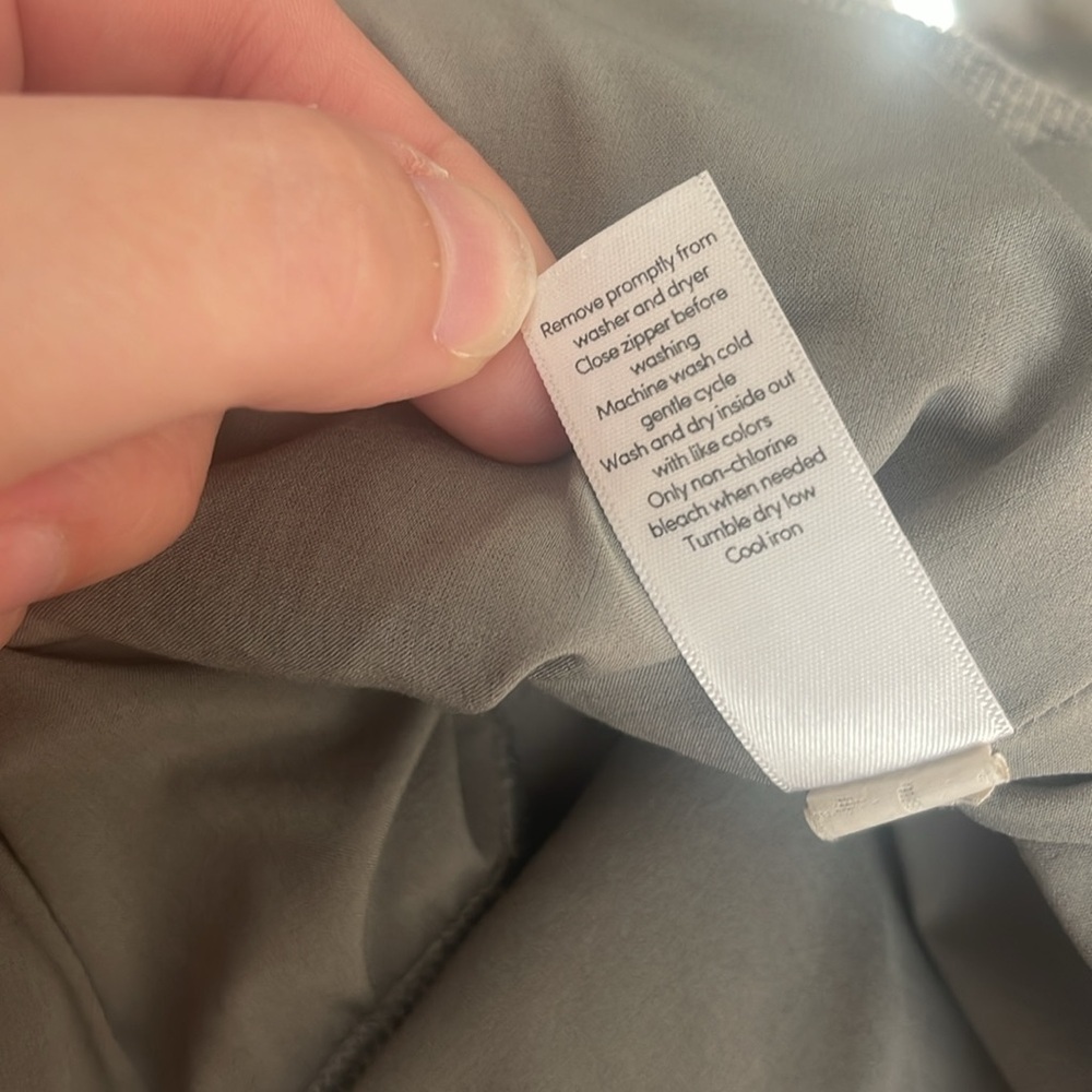 Athleta Fitted Victory Hoodie in Gray Full Zip Sweatshirt Womens Size Medium - Picture 9 of 10